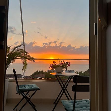 Sunny Breeze Apartment Влёра Экстерьер фото