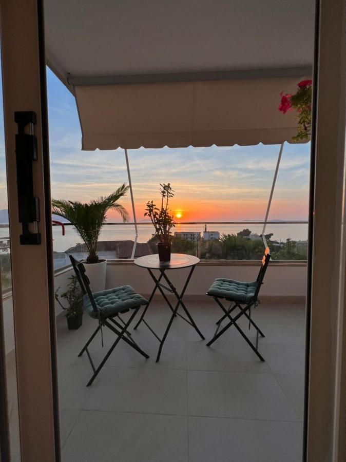 Sunny Breeze Apartment Влёра Экстерьер фото
